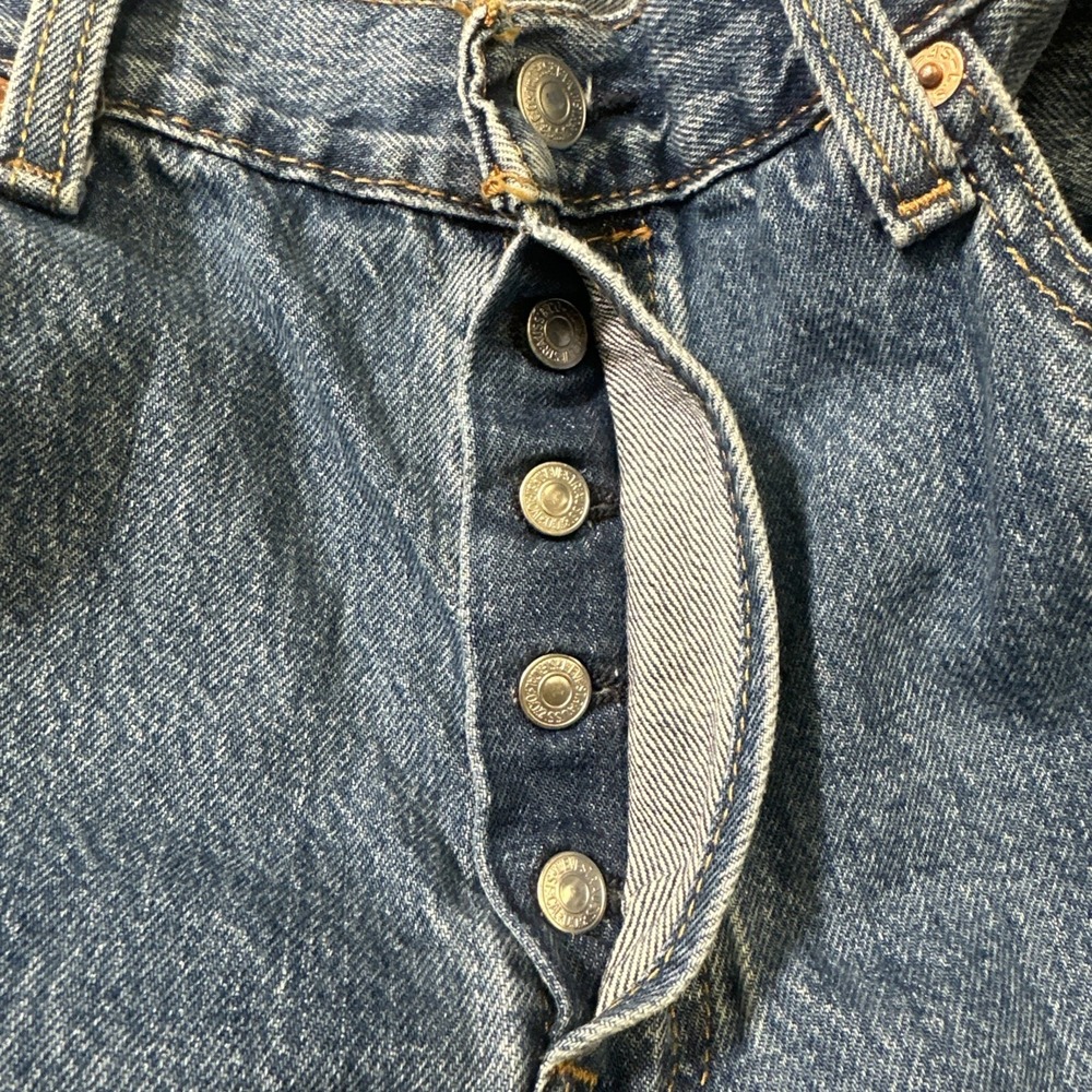 Levis 501 Jeans Mens 34x30 Blue Straight Button Fly Medium Wash Denim a - Picture 3 of 11